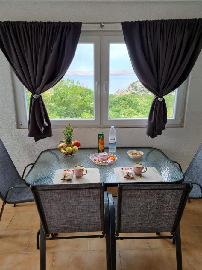 Apartmani 'Cvit' Karlobag Exterior foto