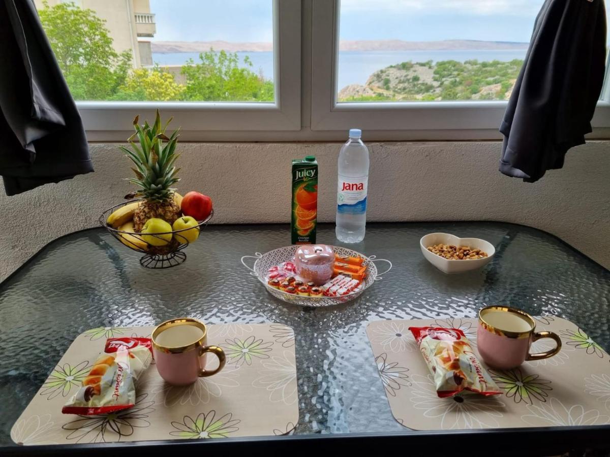Apartmani 'Cvit' Karlobag Exterior foto