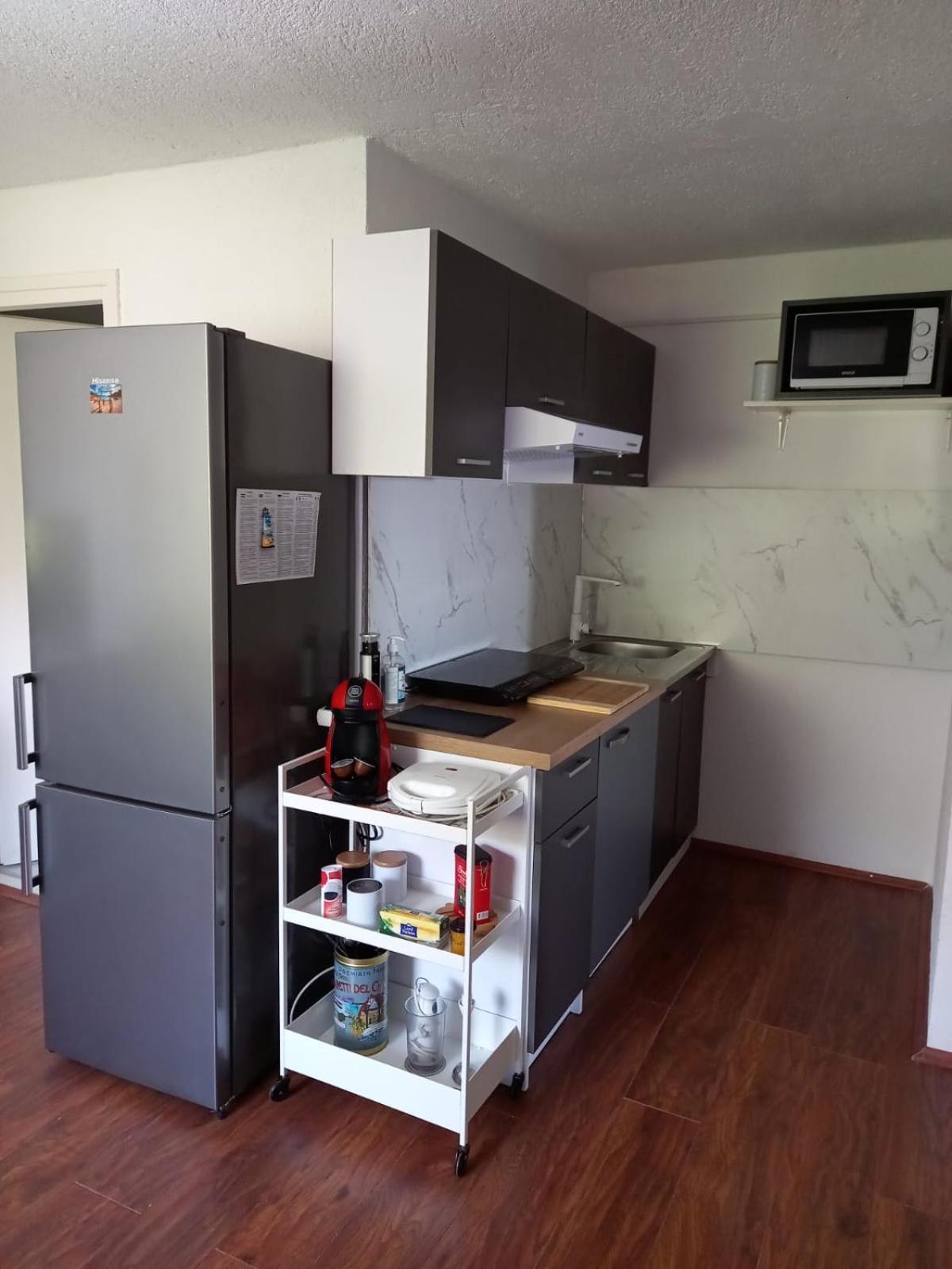 Apartmani 'Cvit' Karlobag Exterior foto